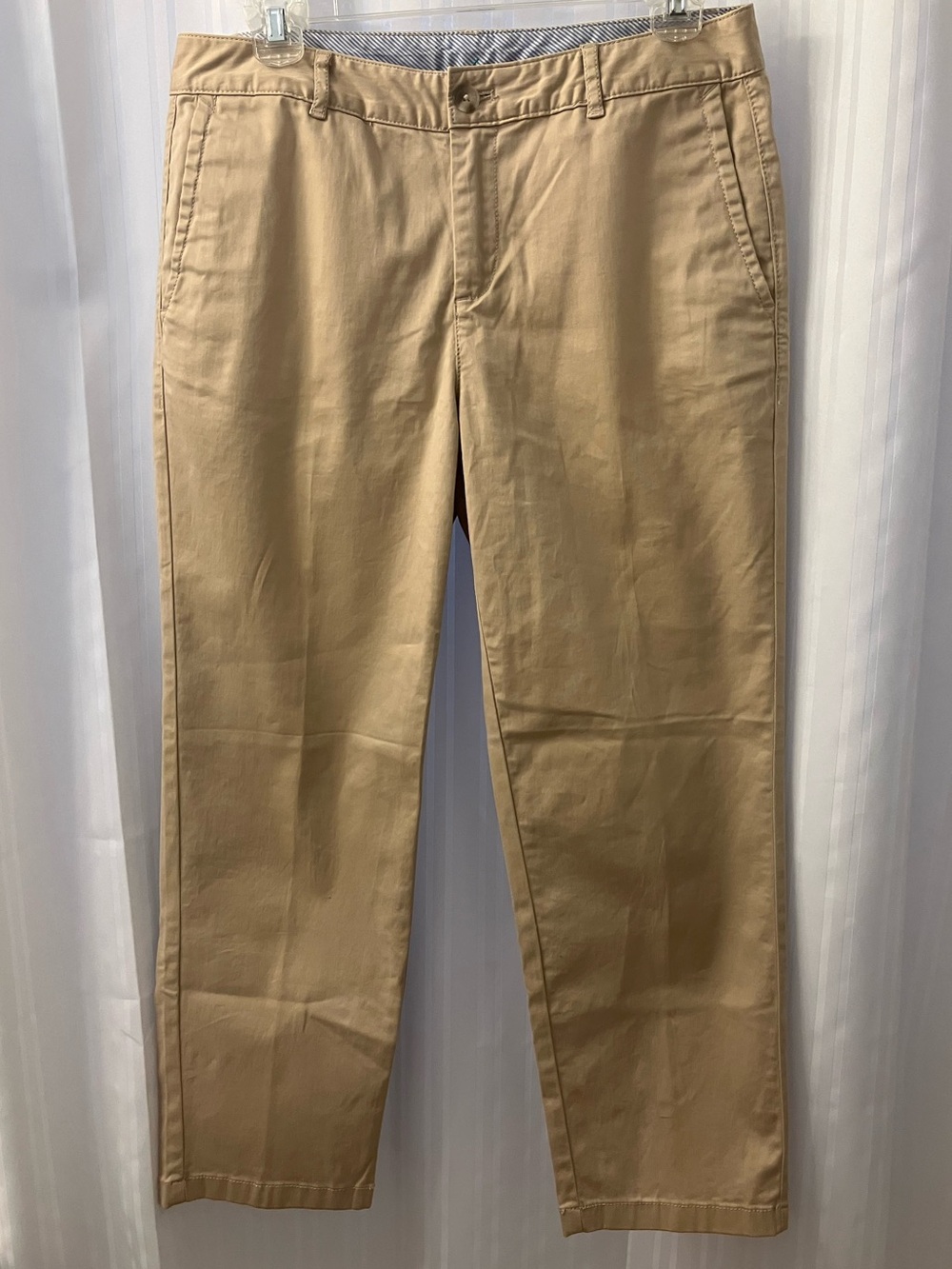 L.L. Bean Classic Tan “Favorite Fit” Chino Capri Pants